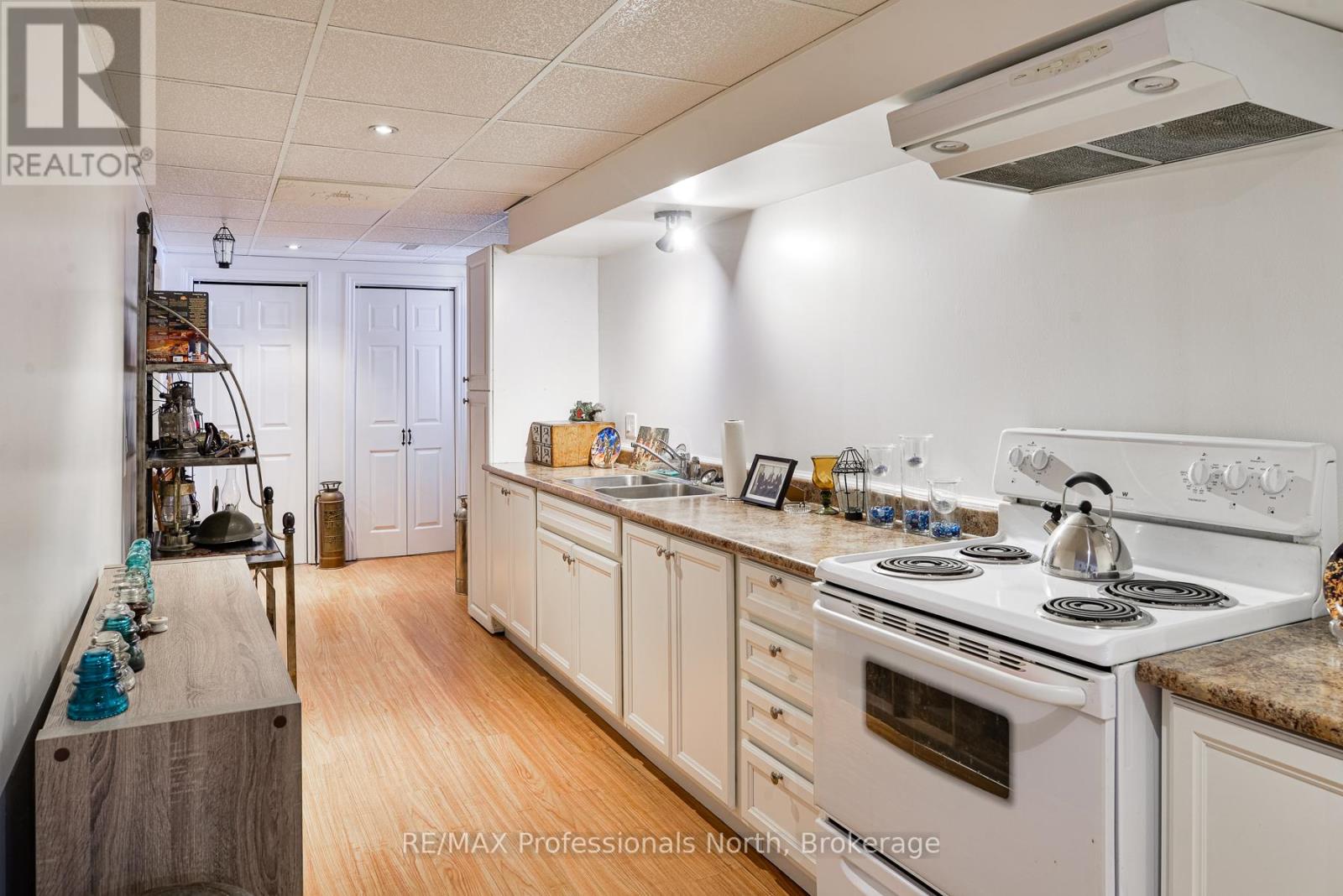 76 Westvale Drive, Bracebridge, Ontario P1L 1B3 - Photo 15 - X12930628