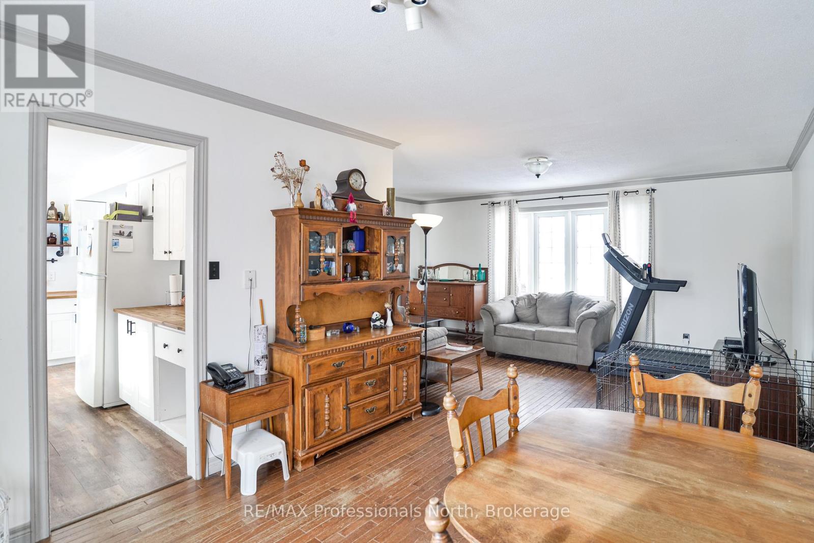 76 Westvale Drive, Bracebridge, Ontario P1L 1B3 - Photo 8 - X12930628