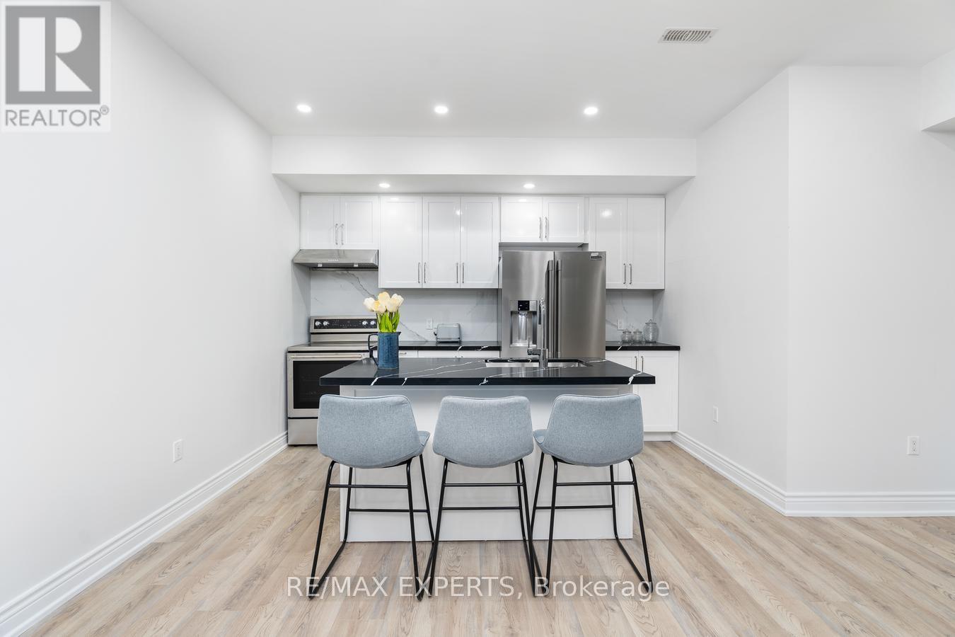 32 James Stokes Court, King, Ontario  L7B 1L6 - Photo 31 - N12911848