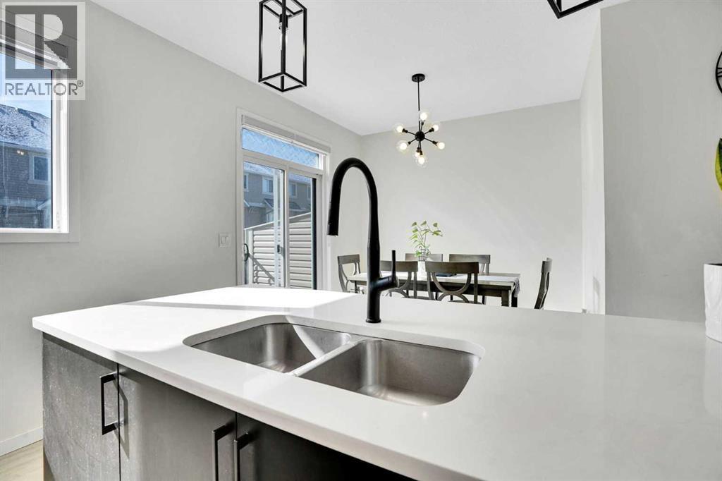 229 South Point Park SW, Airdrie, Alberta  T4B 5G8 - Photo 13 - A2287375