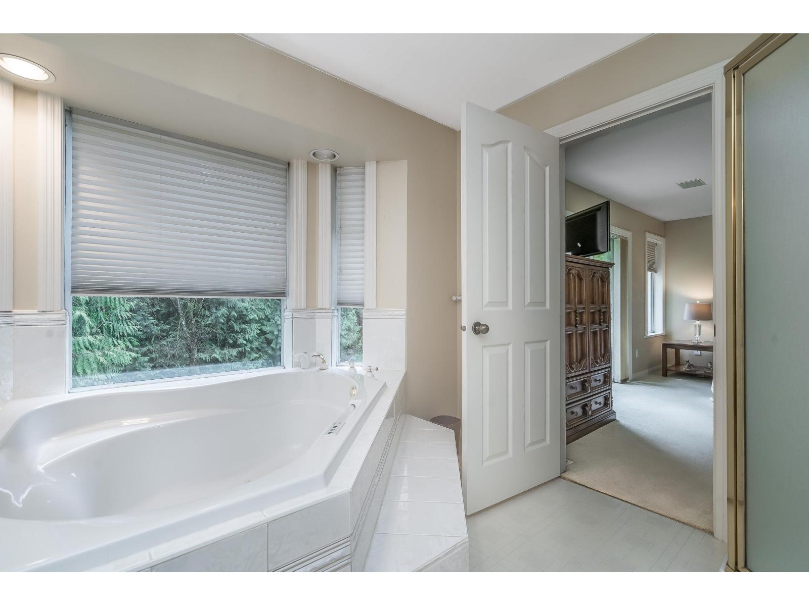 10021 161 Street, Surrey, British Columbia  V4N 2K1 - Photo 29 - R3103982