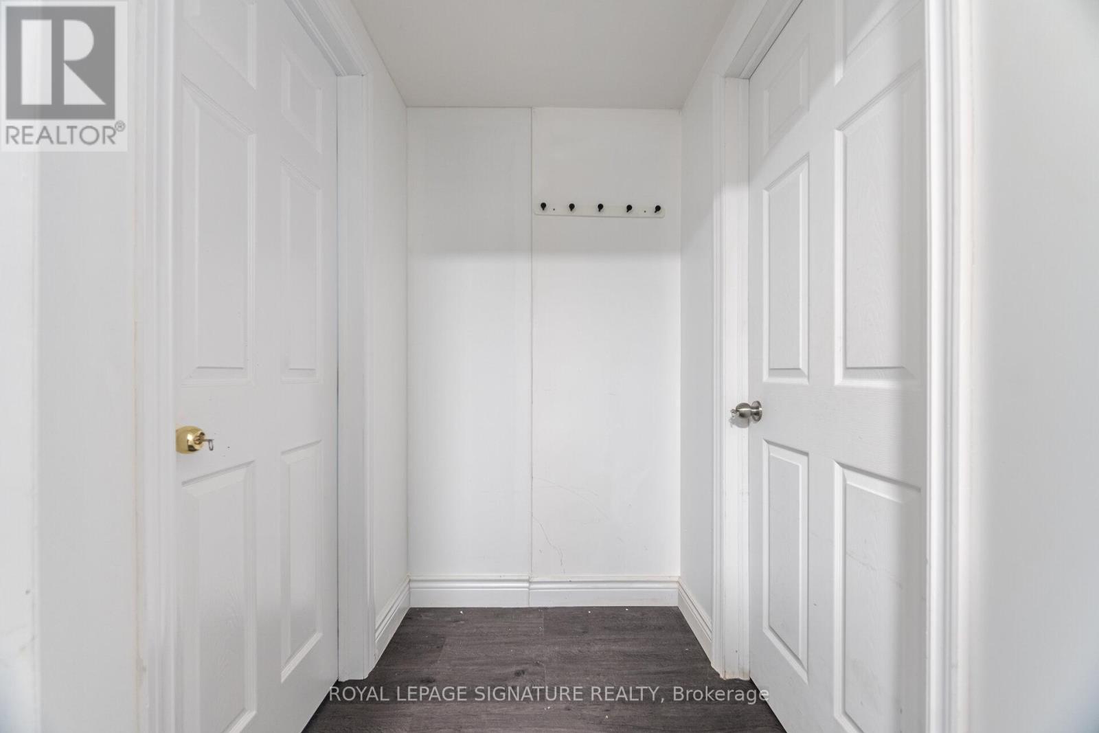 Main - 406 Tamarack Drive, Waterloo, Ontario N2L 4G6 - Photo 3 - X12888620