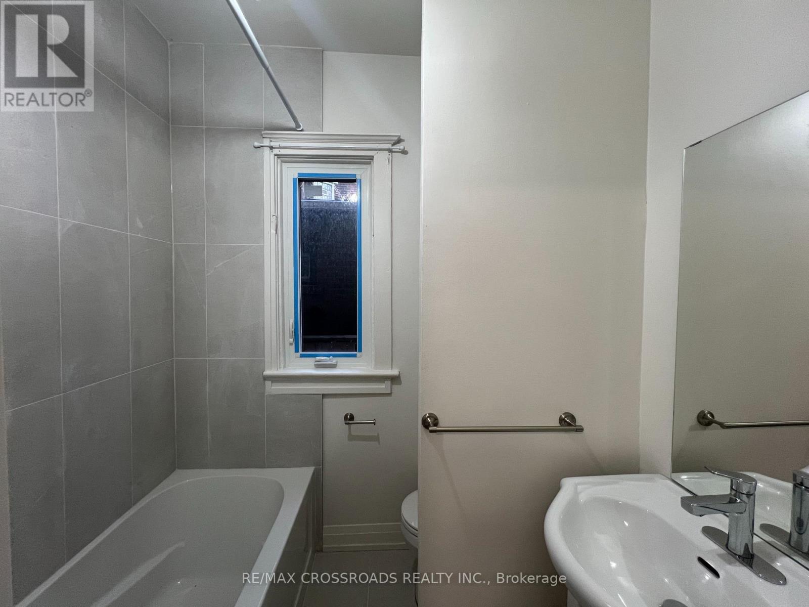 Unit 1 - 82 Curzon Street, Toronto, Ontario  M4M 3B4 - Photo 14 - E12930634