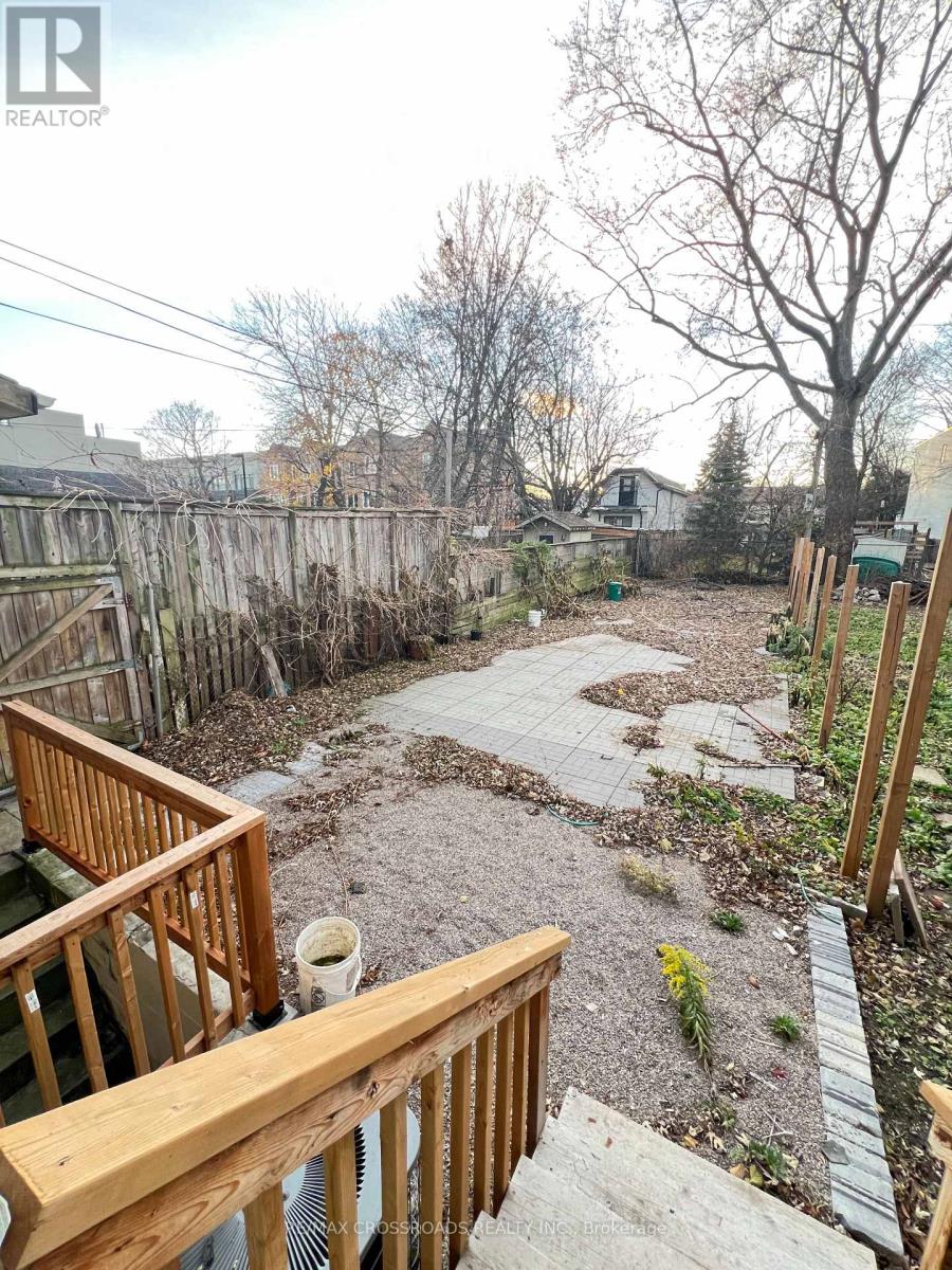 Unit 1 - 82 Curzon Street, Toronto, Ontario  M4M 3B4 - Photo 16 - E12930634