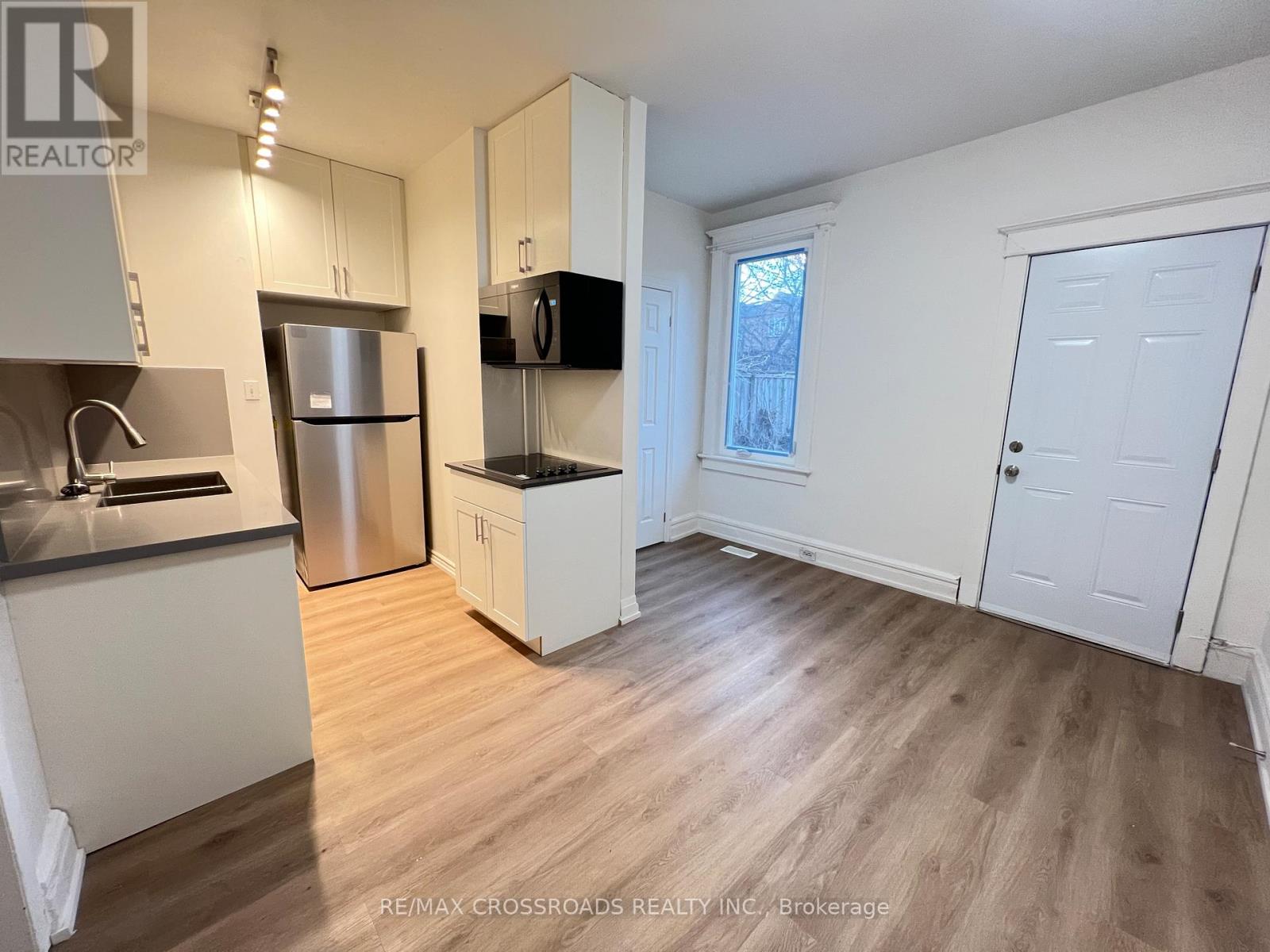 Unit 1 - 82 Curzon Street, Toronto, Ontario  M4M 3B4 - Photo 4 - E12930634