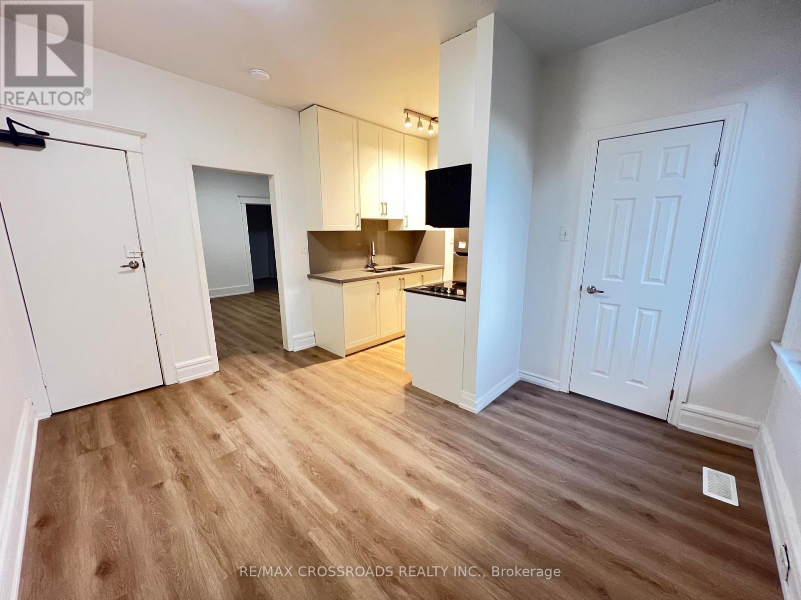 Unit 1 - 82 Curzon Street, Toronto, Ontario  M4M 3B4 - Photo 5 - E12930634