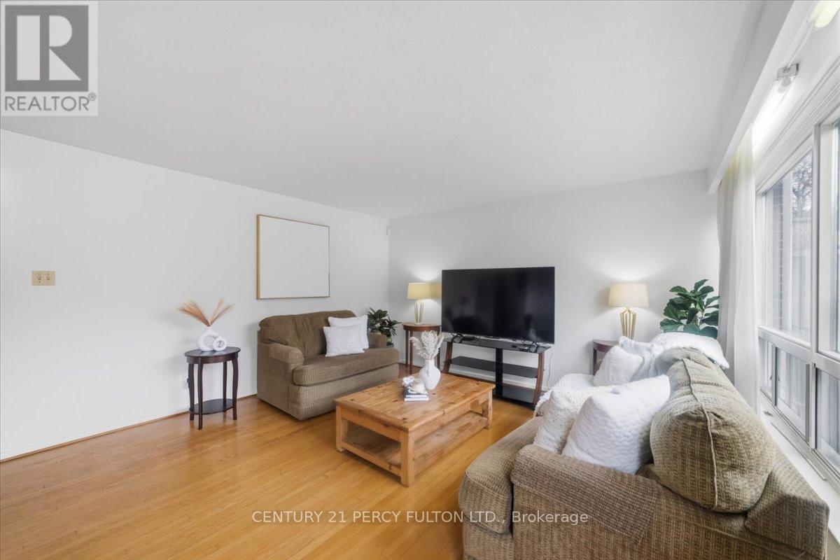 16 By-Pass Court, Toronto, Ontario  M1T 1L1 - Photo 8 - E12930664