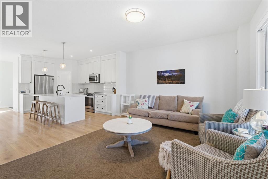 359 Fireside Way, Cochrane, Alberta  T4C 3A9 - Photo 6 - A2292553