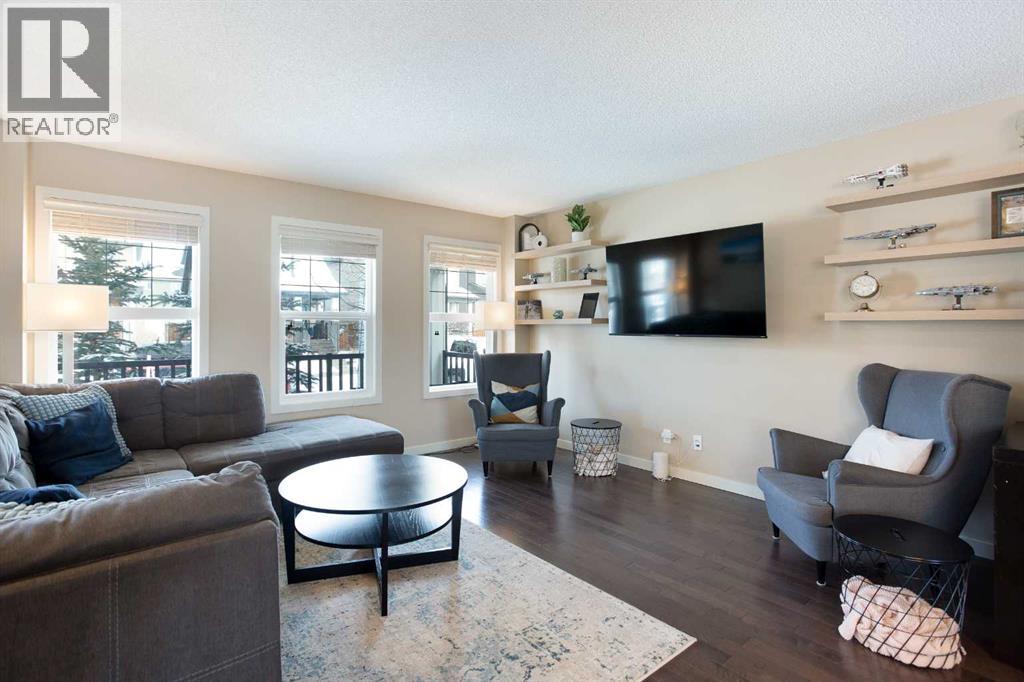 31 Sunset Link, Cochrane, Alberta  T4C 0L9 - Photo 5 - A2292601