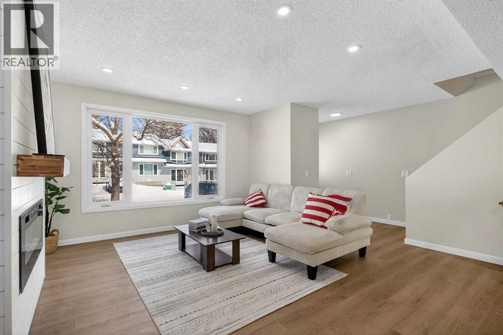 5 Bermuda Lane Nw, Calgary, Alberta  T3K 2K1 - Photo 8 - A2296257