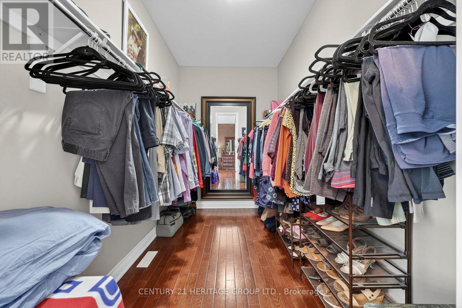 19 Shore Crescent, Georgina, Ontario  L0E 1S0 - Photo 17 - N12930650