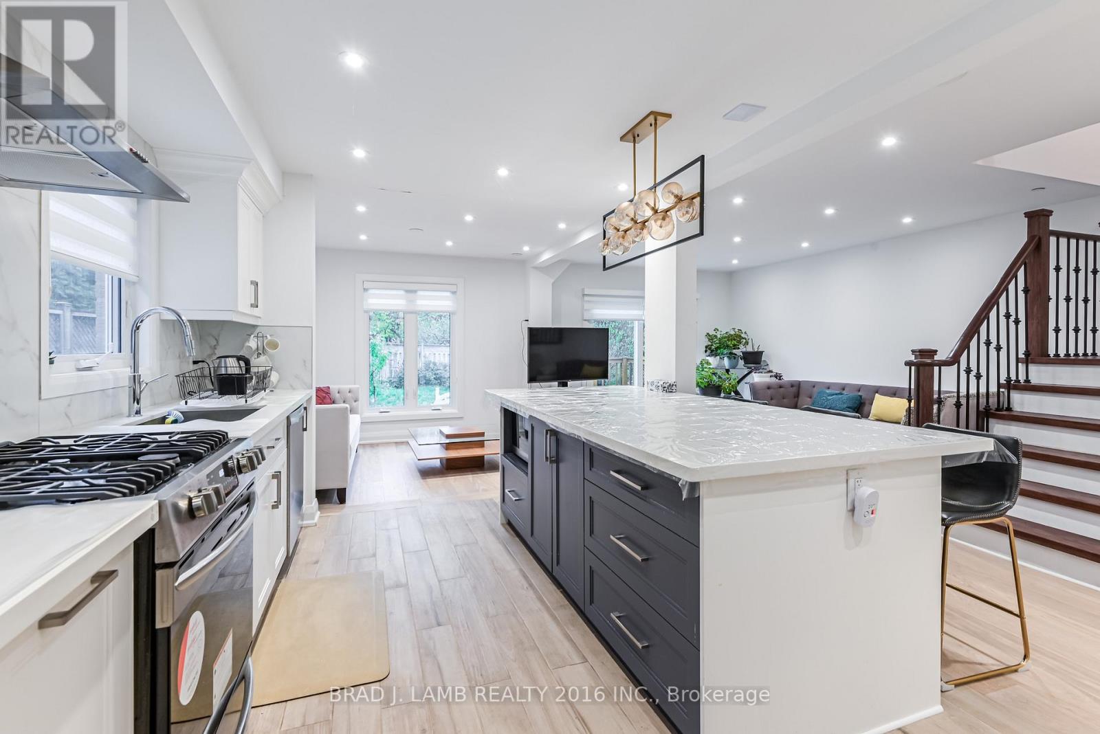 BED 2 - 54 CAMPBELL AVENUE, Vaughan, Ontario