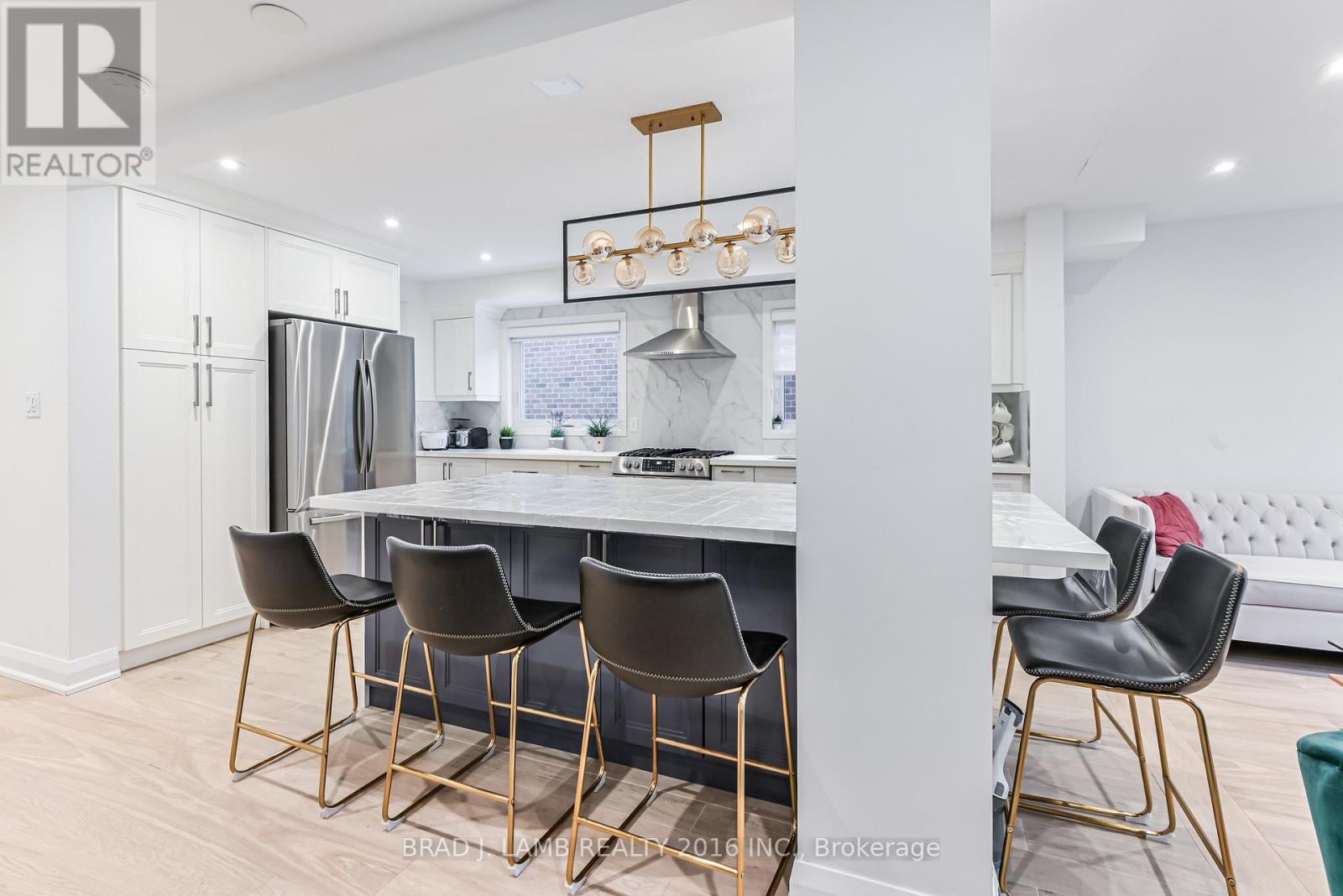 Bed 2 - 54 Campbell Avenue, Vaughan, Ontario L4J 4Y7 - Photo 10 - N12930654