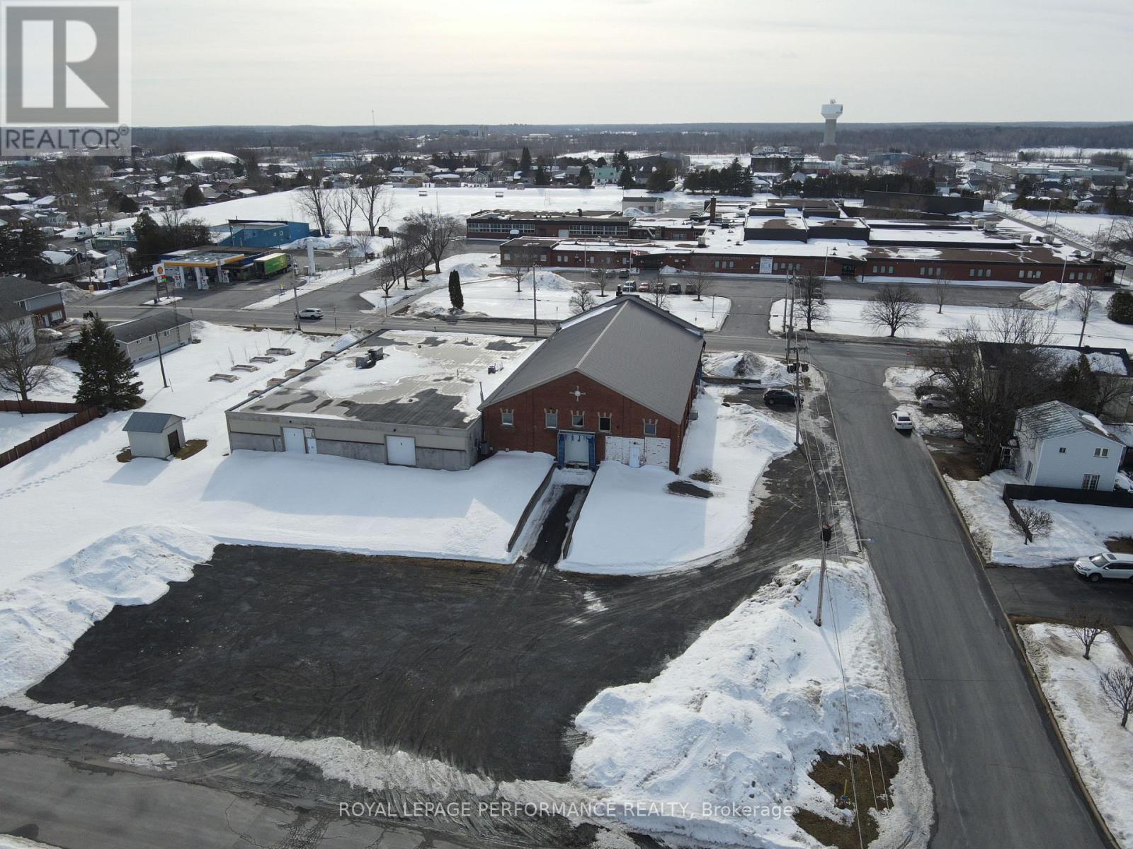 215 Main Street N, North Glengarry, Ontario  K0C 1A0 - Photo 12 - X12930750