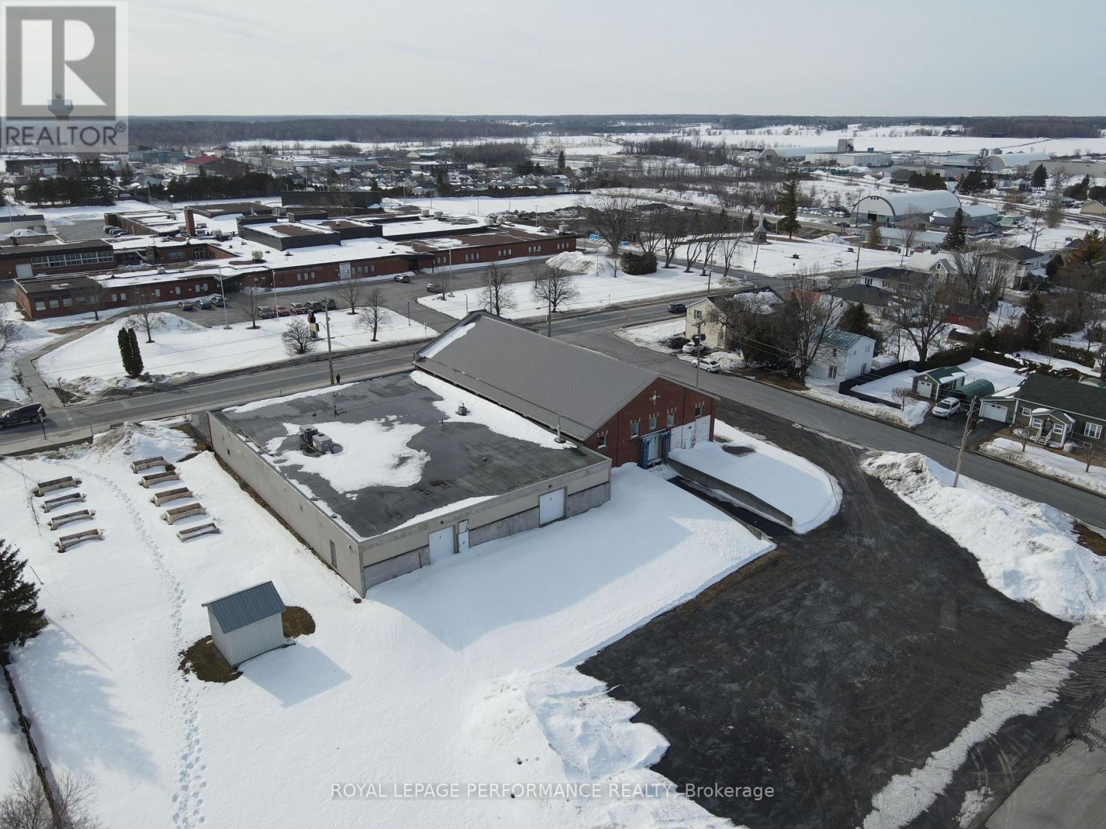 215 Main Street N, North Glengarry, Ontario  K0C 1A0 - Photo 13 - X12930750