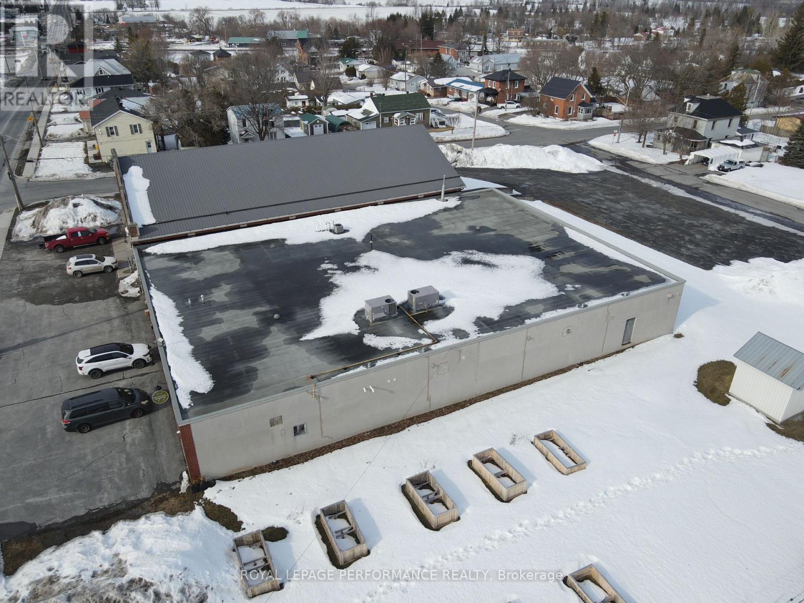 215 Main Street N, North Glengarry, Ontario  K0C 1A0 - Photo 14 - X12930750