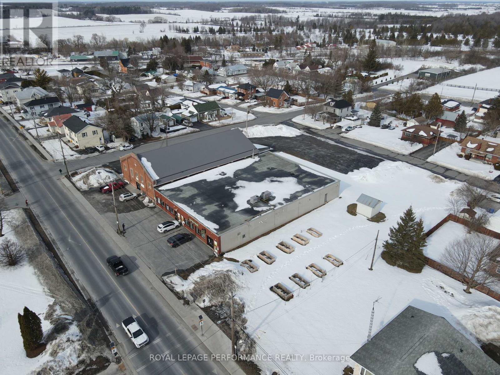 215 Main Street N, North Glengarry, Ontario  K0C 1A0 - Photo 15 - X12930750
