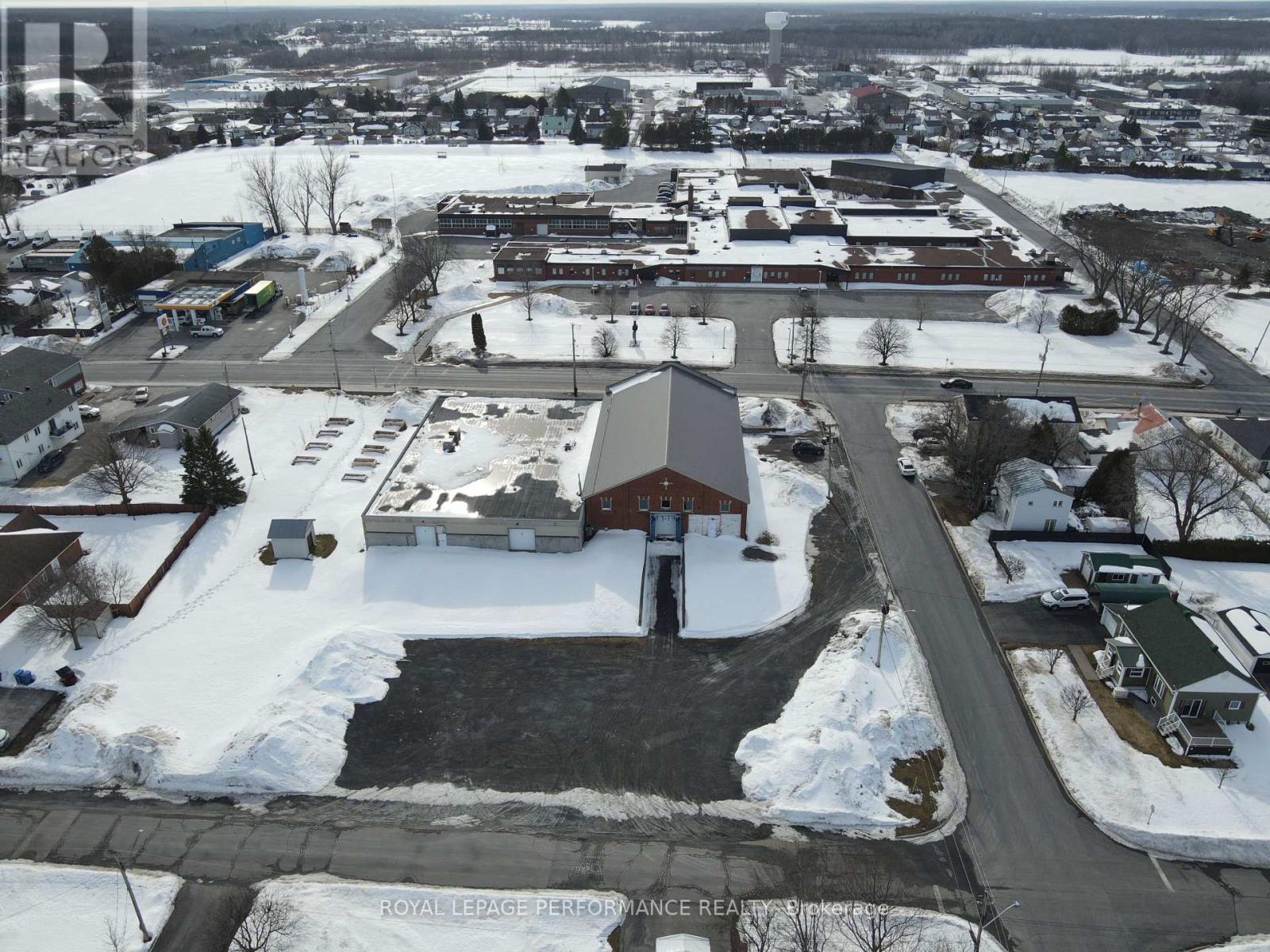 215 Main Street N, North Glengarry, Ontario  K0C 1A0 - Photo 17 - X12930750