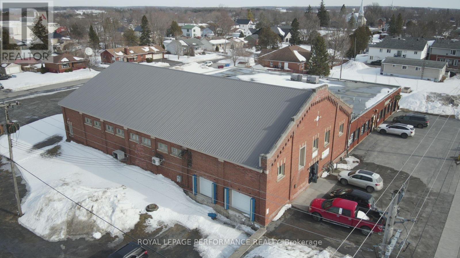 215 Main Street N, North Glengarry, Ontario  K0C 1A0 - Photo 2 - X12930750