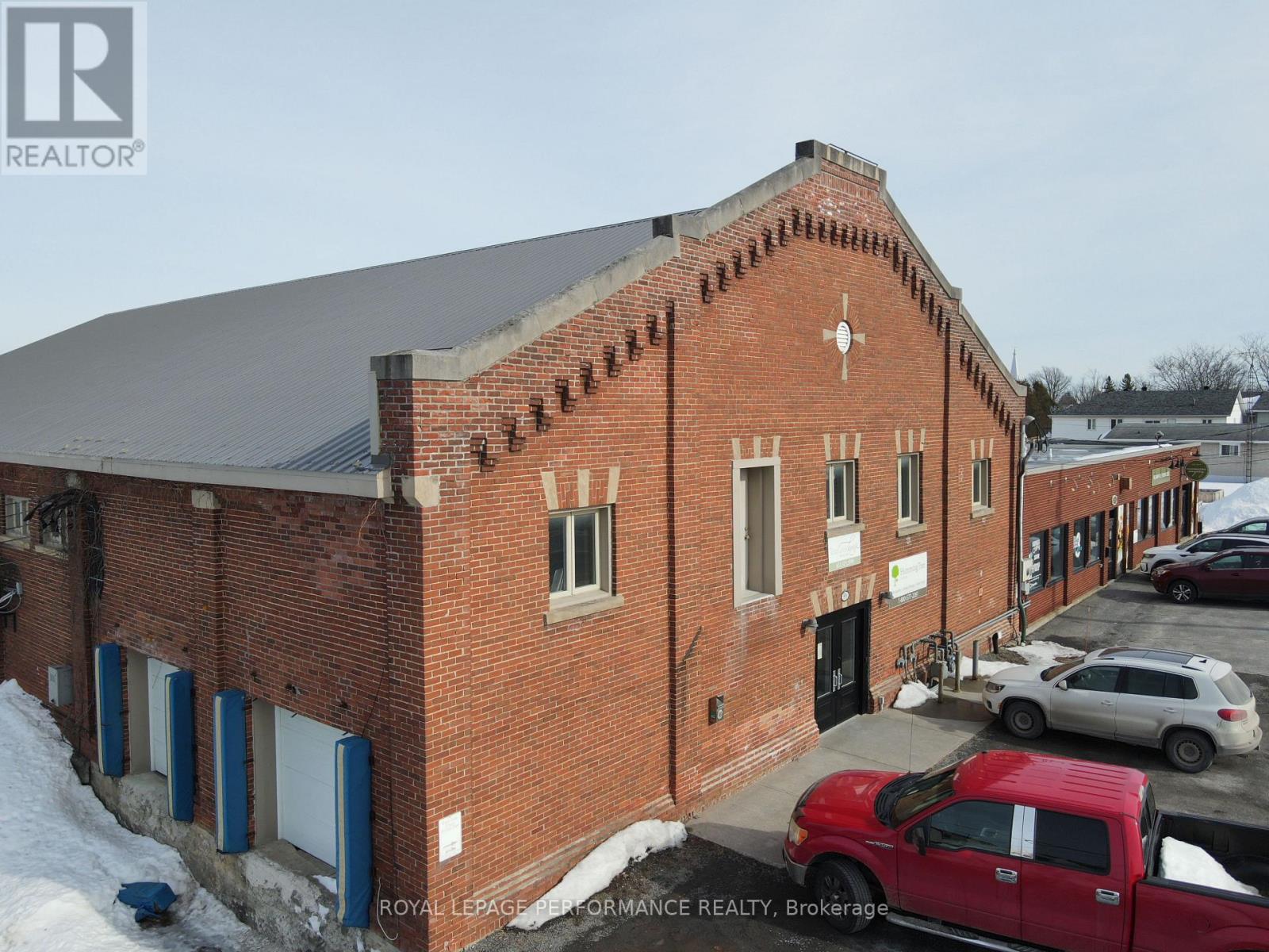 215 Main Street N, North Glengarry, Ontario  K0C 1A0 - Photo 3 - X12930750