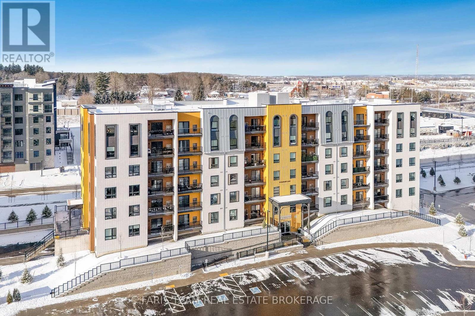 102 - 8 Culinary Lane, Barrie, Ontario  L9J 0T2 - Photo 1 - S12930762