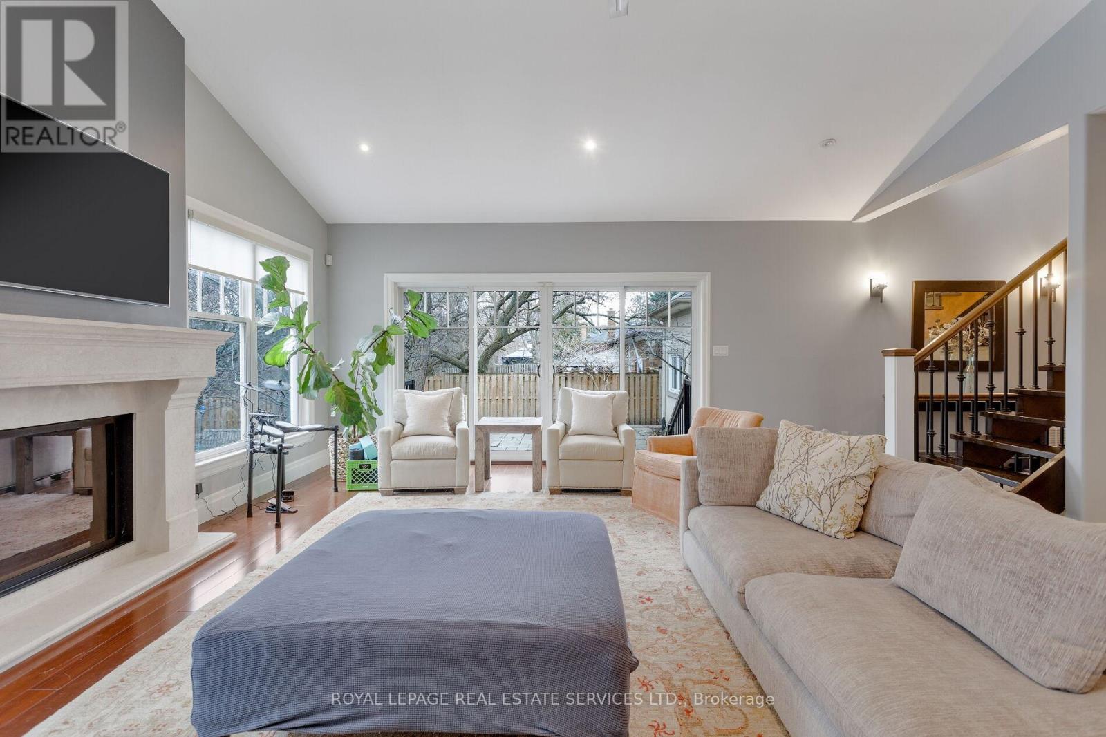 1387 Willowdown Road, Oakville, Ontario  L6L 1X2 - Photo 15 - W12930614