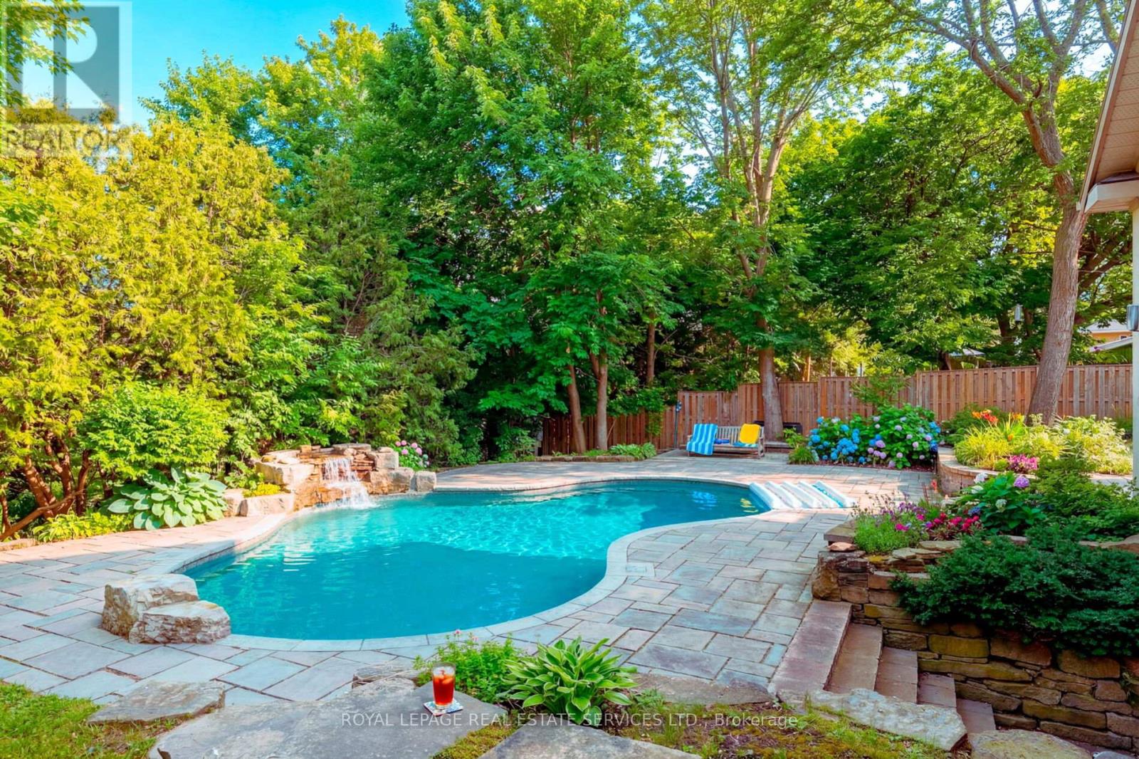 1387 Willowdown Road, Oakville, Ontario  L6L 1X2 - Photo 2 - W12930614