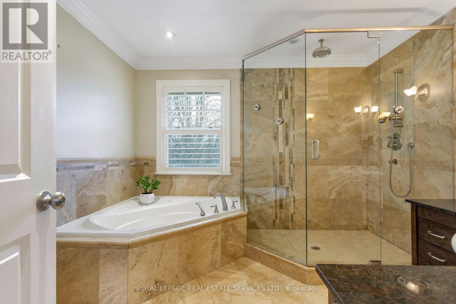 1387 Willowdown Road, Oakville, Ontario  L6L 1X2 - Photo 20 - W12930614