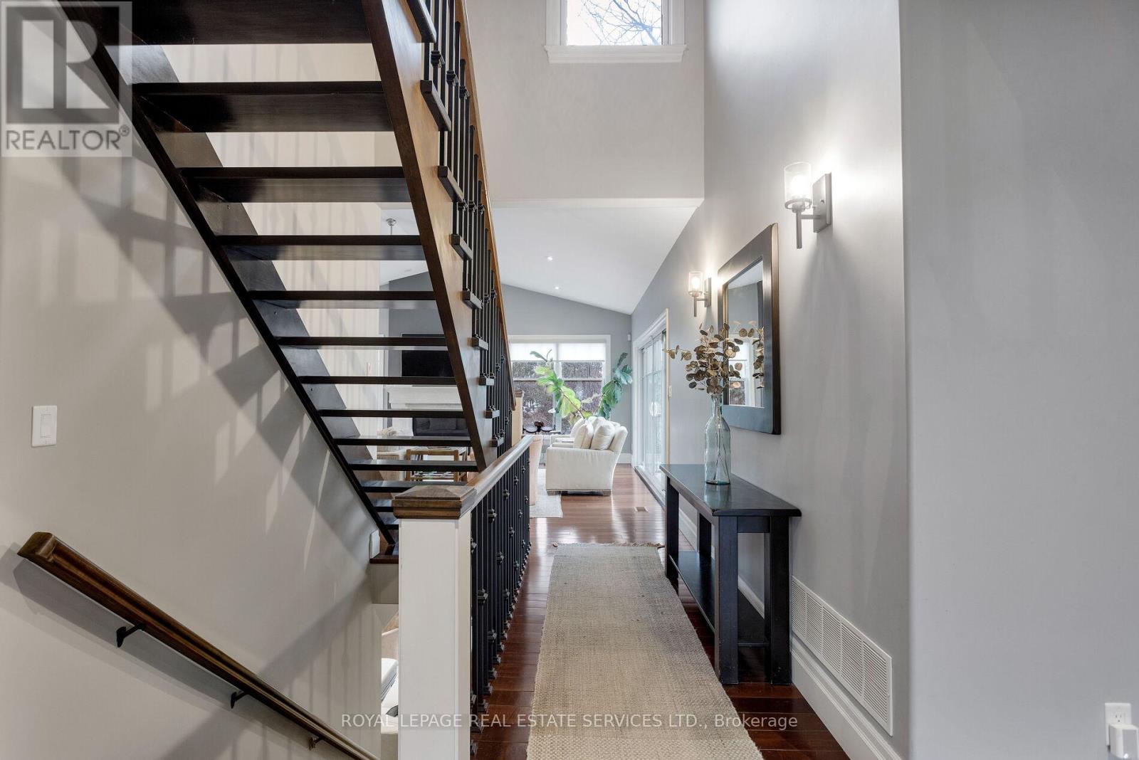 1387 Willowdown Road, Oakville, Ontario  L6L 1X2 - Photo 21 - W12930614