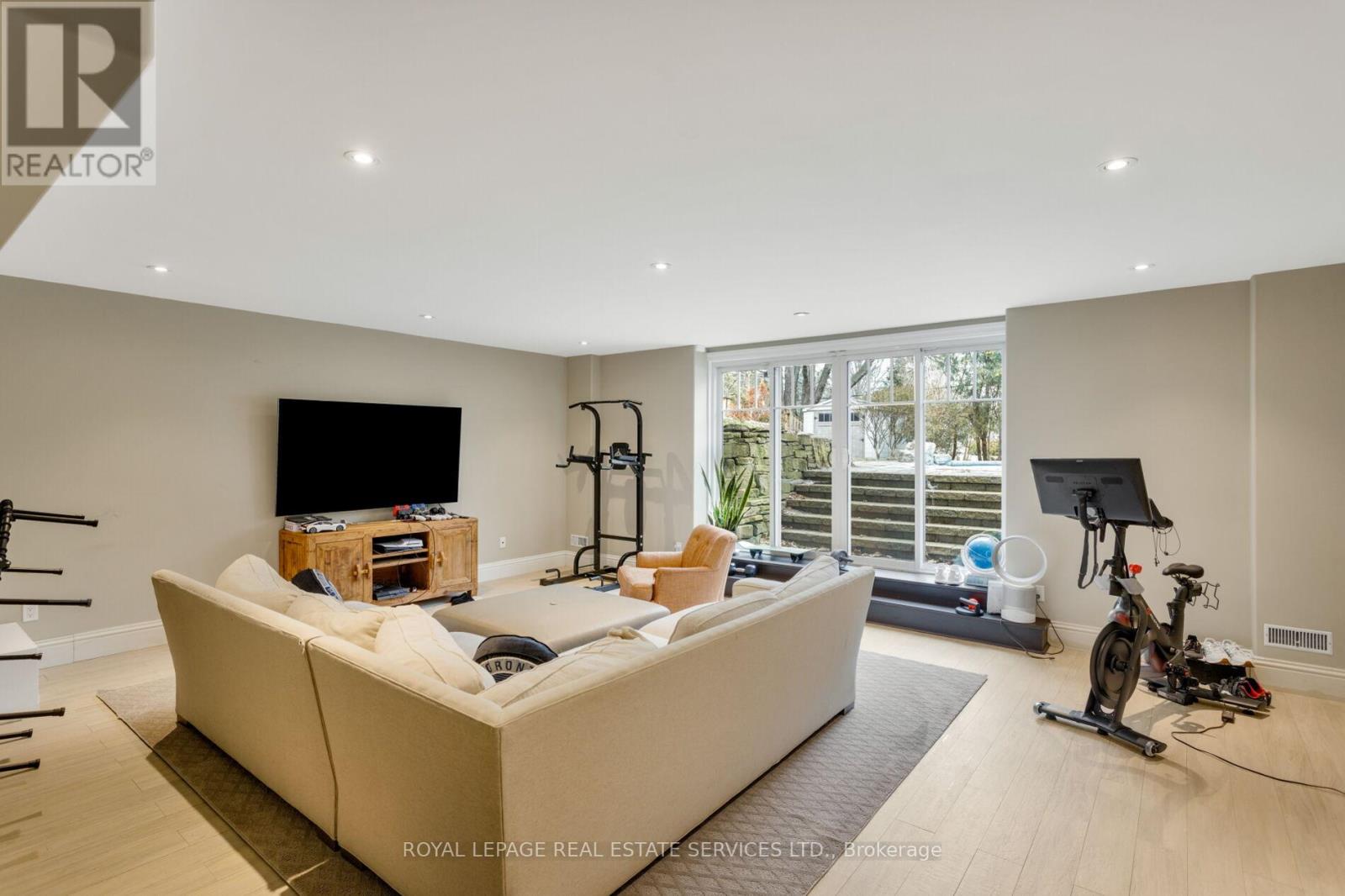 1387 Willowdown Road, Oakville, Ontario  L6L 1X2 - Photo 22 - W12930614