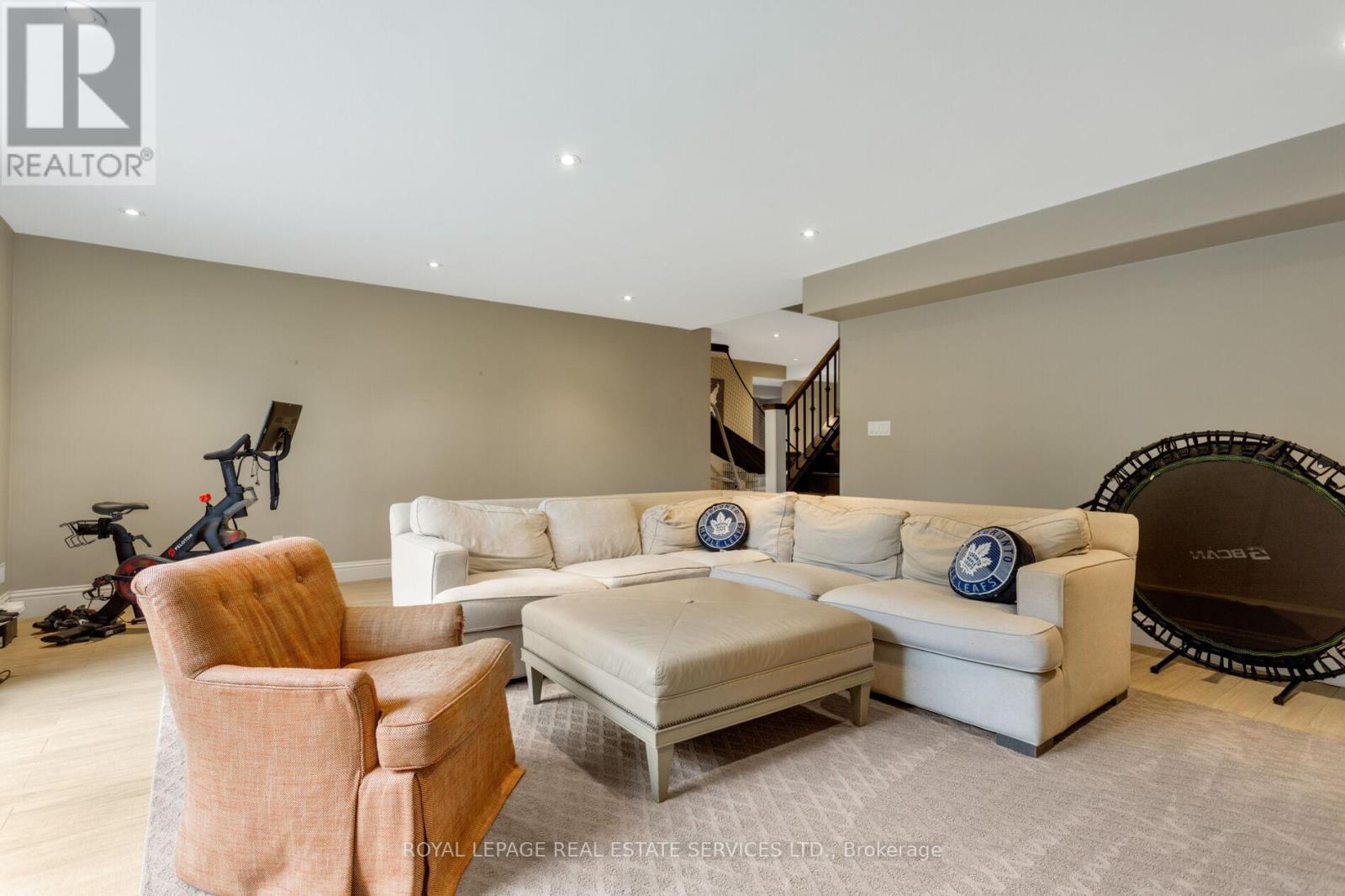 1387 Willowdown Road, Oakville, Ontario  L6L 1X2 - Photo 23 - W12930614