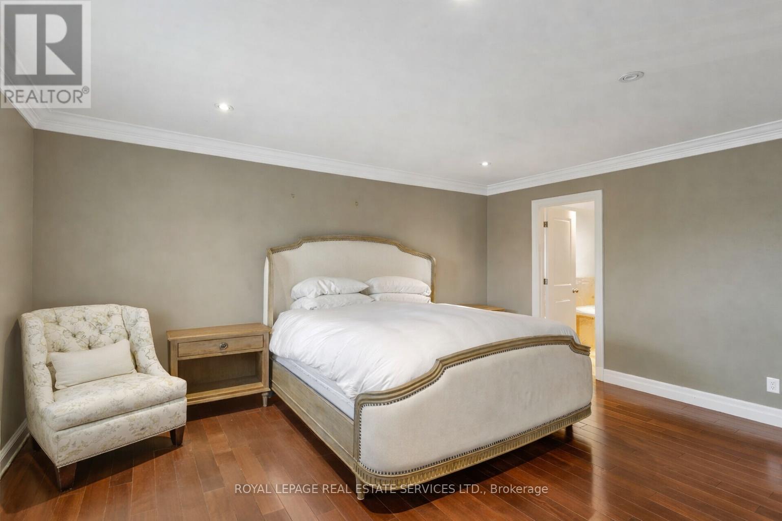 1387 Willowdown Road, Oakville, Ontario  L6L 1X2 - Photo 32 - W12930614