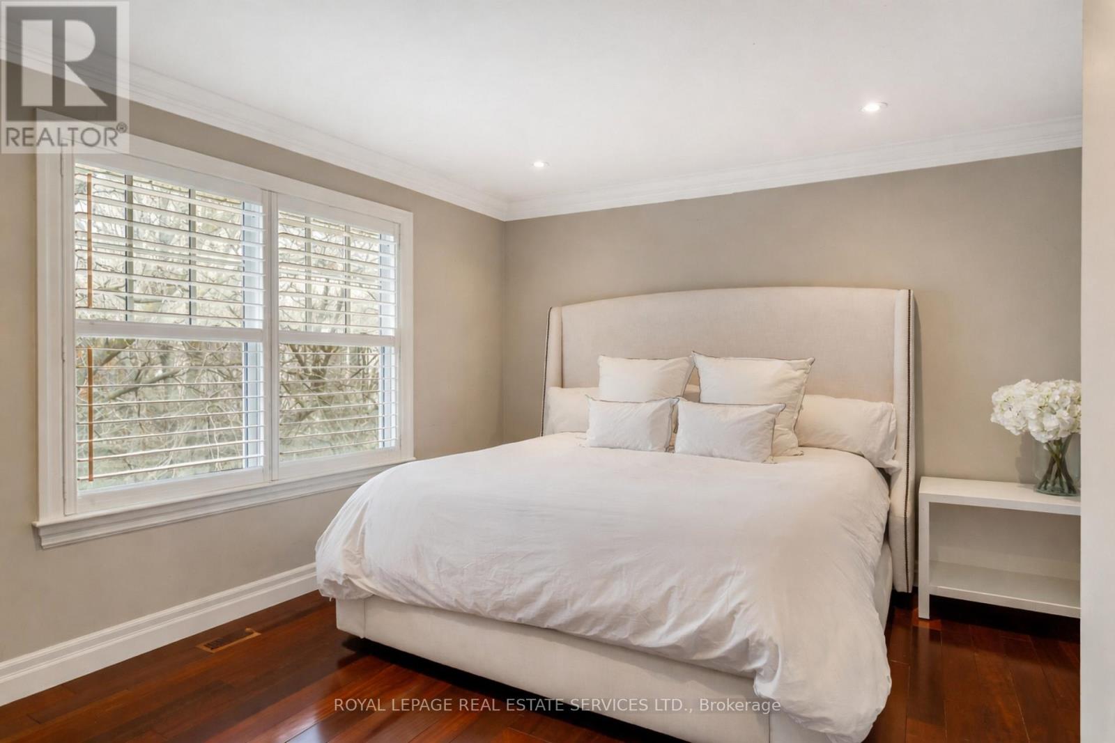 1387 Willowdown Road, Oakville, Ontario  L6L 1X2 - Photo 35 - W12930614