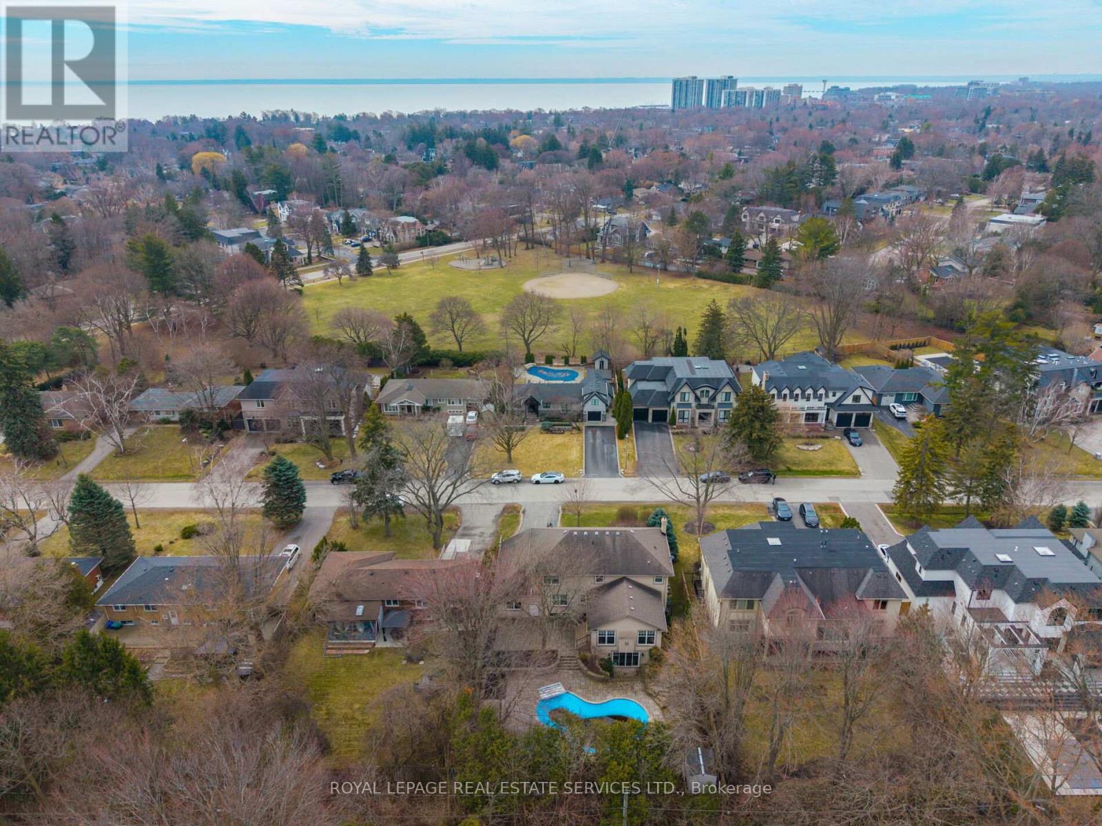 1387 Willowdown Road, Oakville, Ontario  L6L 1X2 - Photo 41 - W12930614