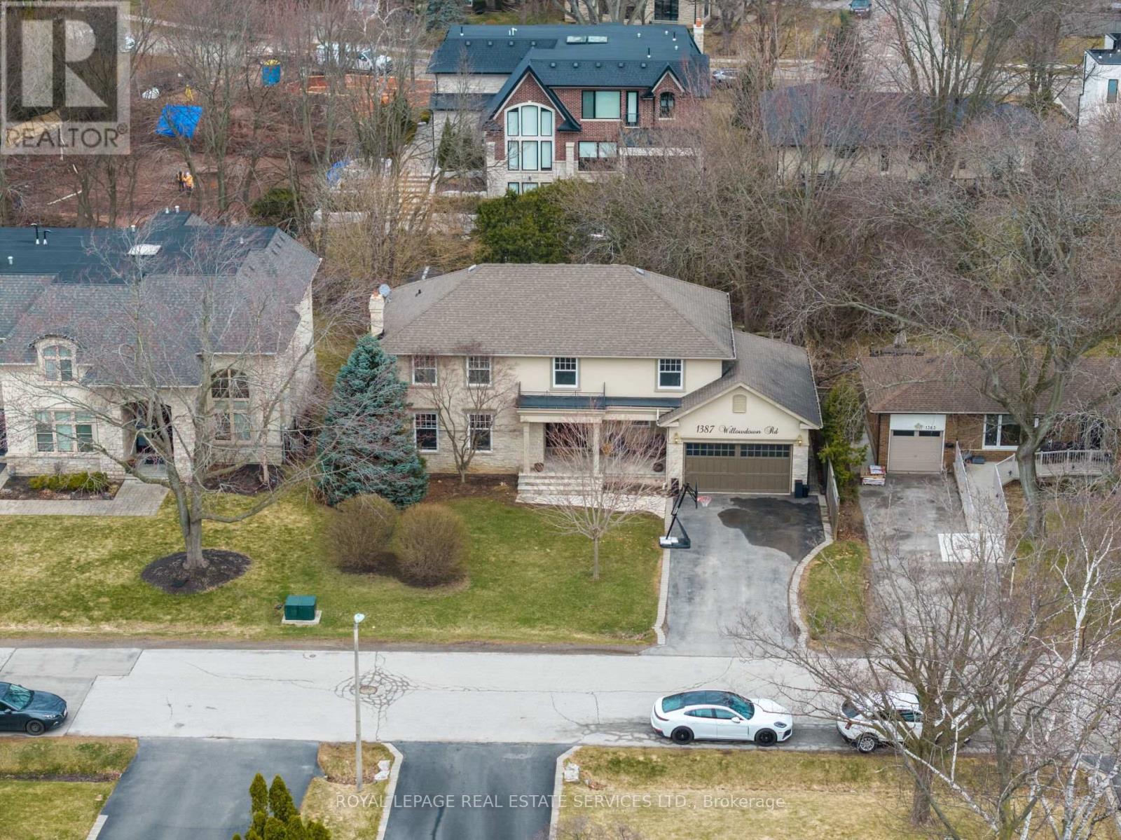 1387 Willowdown Road, Oakville, Ontario  L6L 1X2 - Photo 43 - W12930614