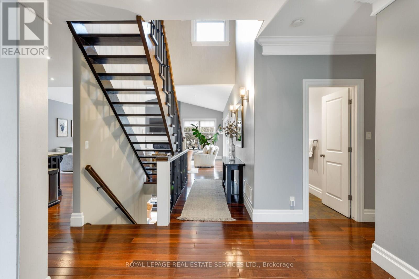 1387 Willowdown Road, Oakville, Ontario  L6L 1X2 - Photo 5 - W12930614