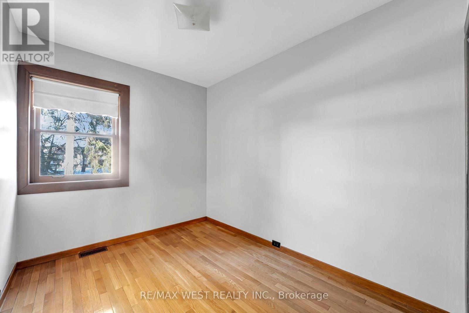 1607 Kenmuir Avenue, Mississauga, Ontario  L5G 4B6 - Photo 12 - W12930620