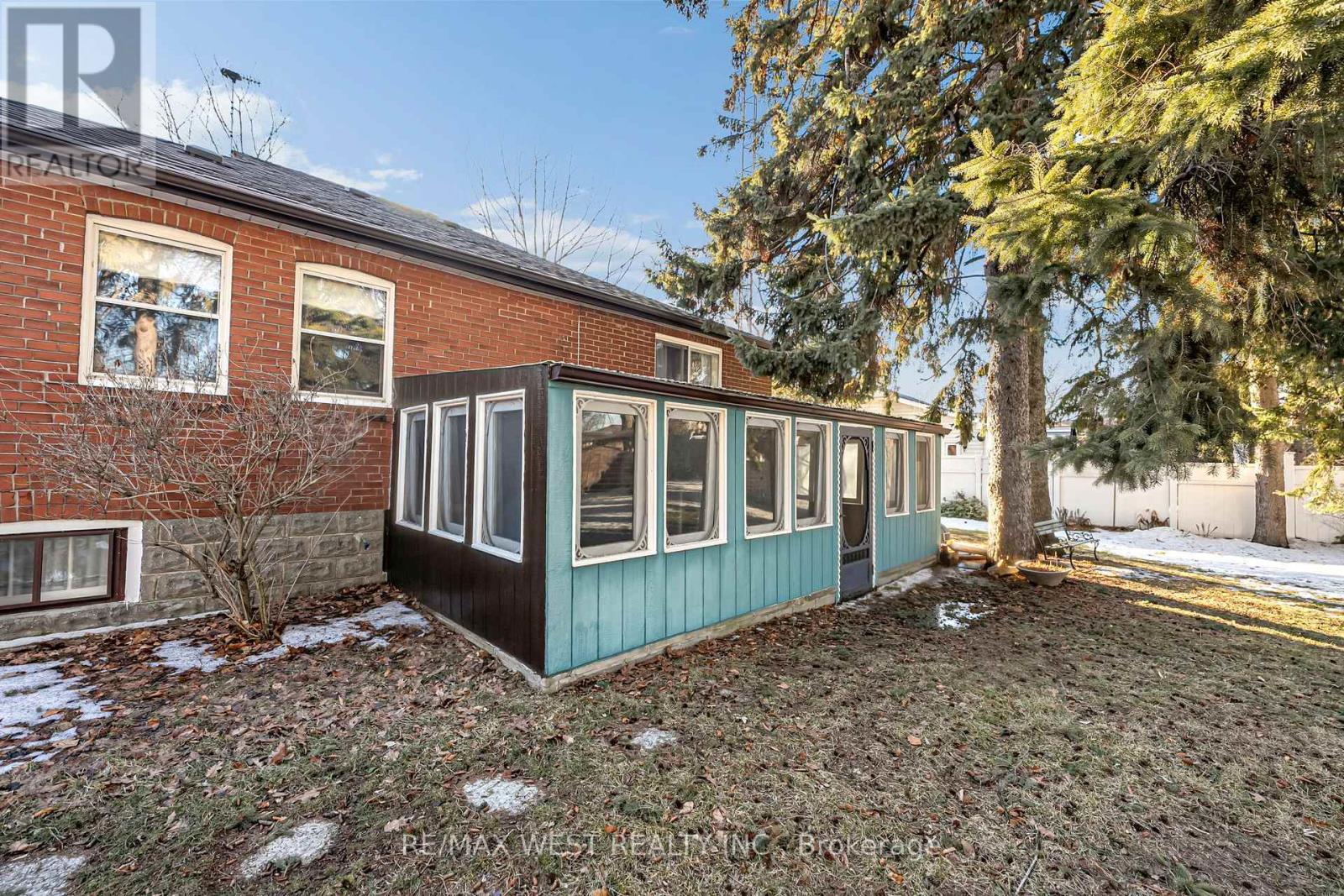 1607 Kenmuir Avenue, Mississauga, Ontario  L5G 4B6 - Photo 17 - W12930620