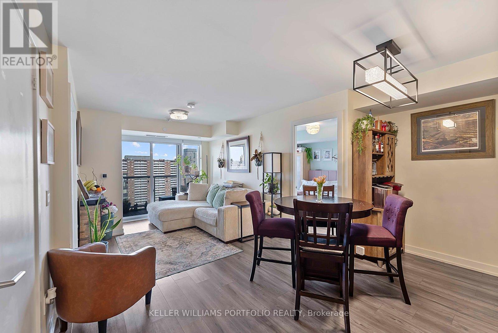 1807 - 10 Wilby Crescent, Toronto, Ontario  M9N 0B6 - Photo 4 - W12930642