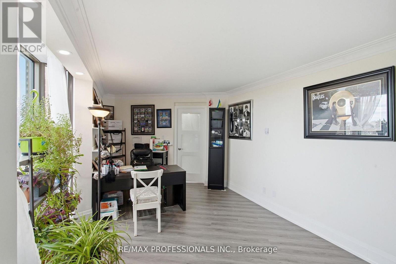 1410 - 2000 Islington Avenue, Toronto, Ontario  M9P 3S7 - Photo 16 - W12930652