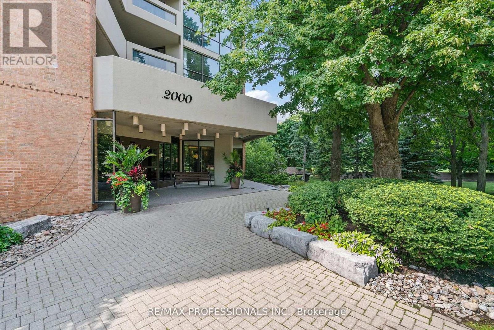 1410 - 2000 Islington Avenue, Toronto, Ontario  M9P 3S7 - Photo 2 - W12930652