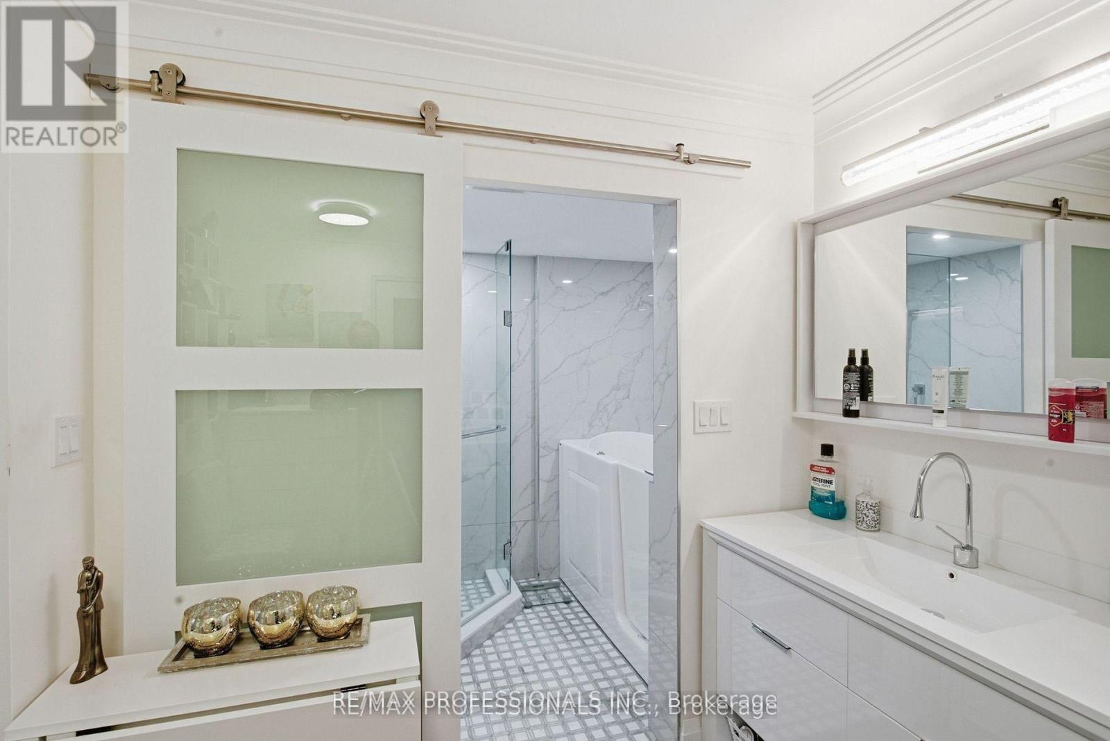 1410 - 2000 Islington Avenue, Toronto, Ontario  M9P 3S7 - Photo 21 - W12930652