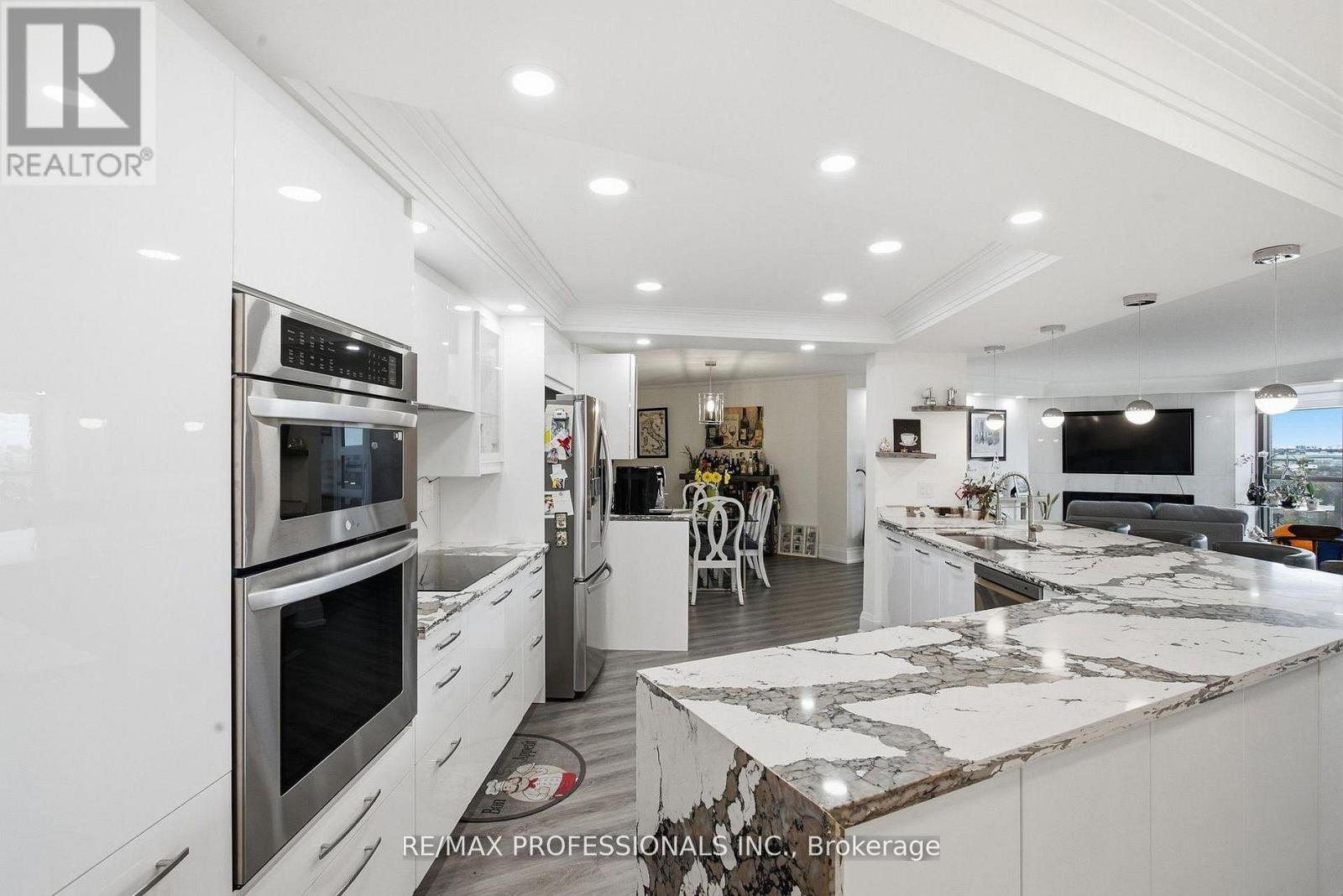 1410 - 2000 Islington Avenue, Toronto, Ontario  M9P 3S7 - Photo 8 - W12930652