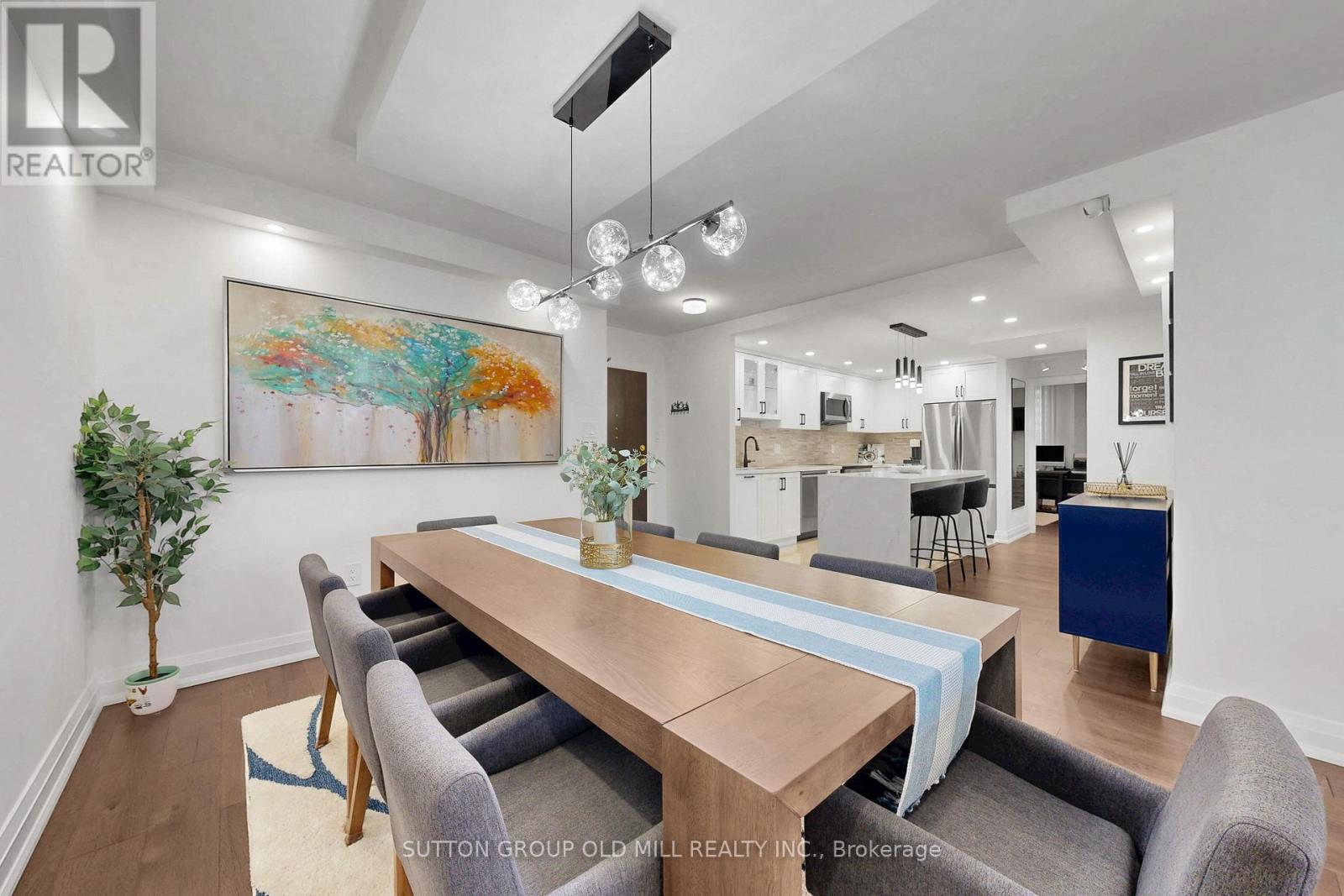 708 - 820 Burnhamthorpe Road, Toronto, Ontario  M9C 4W2 - Photo 10 - W12930658