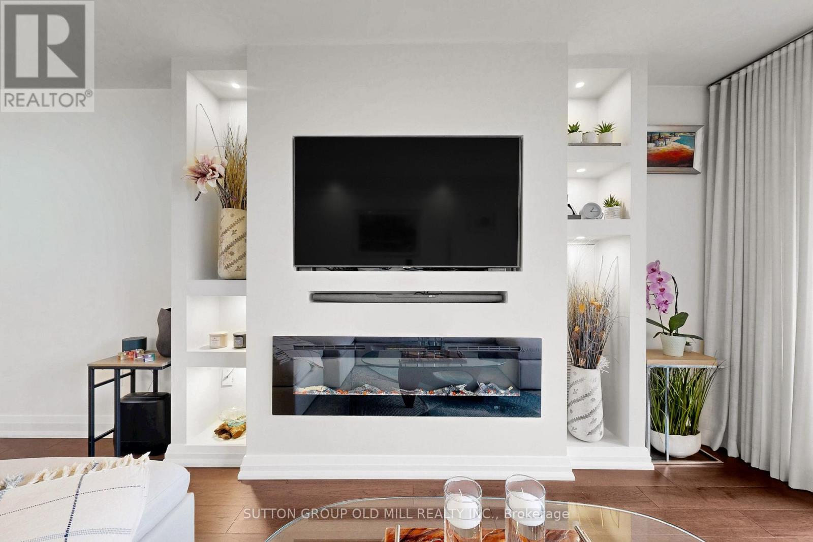 708 - 820 Burnhamthorpe Road, Toronto, Ontario  M9C 4W2 - Photo 14 - W12930658