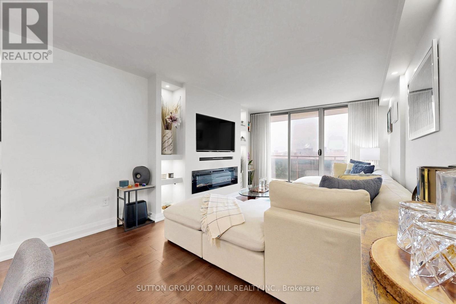 708 - 820 Burnhamthorpe Road, Toronto, Ontario  M9C 4W2 - Photo 15 - W12930658