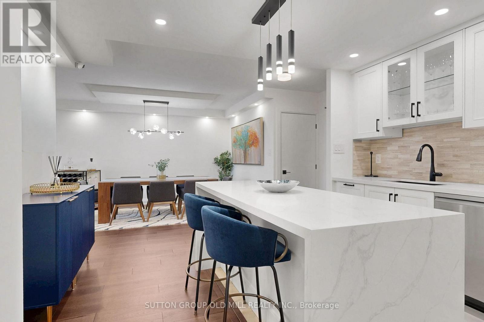 708 - 820 Burnhamthorpe Road, Toronto, Ontario  M9C 4W2 - Photo 21 - W12930658