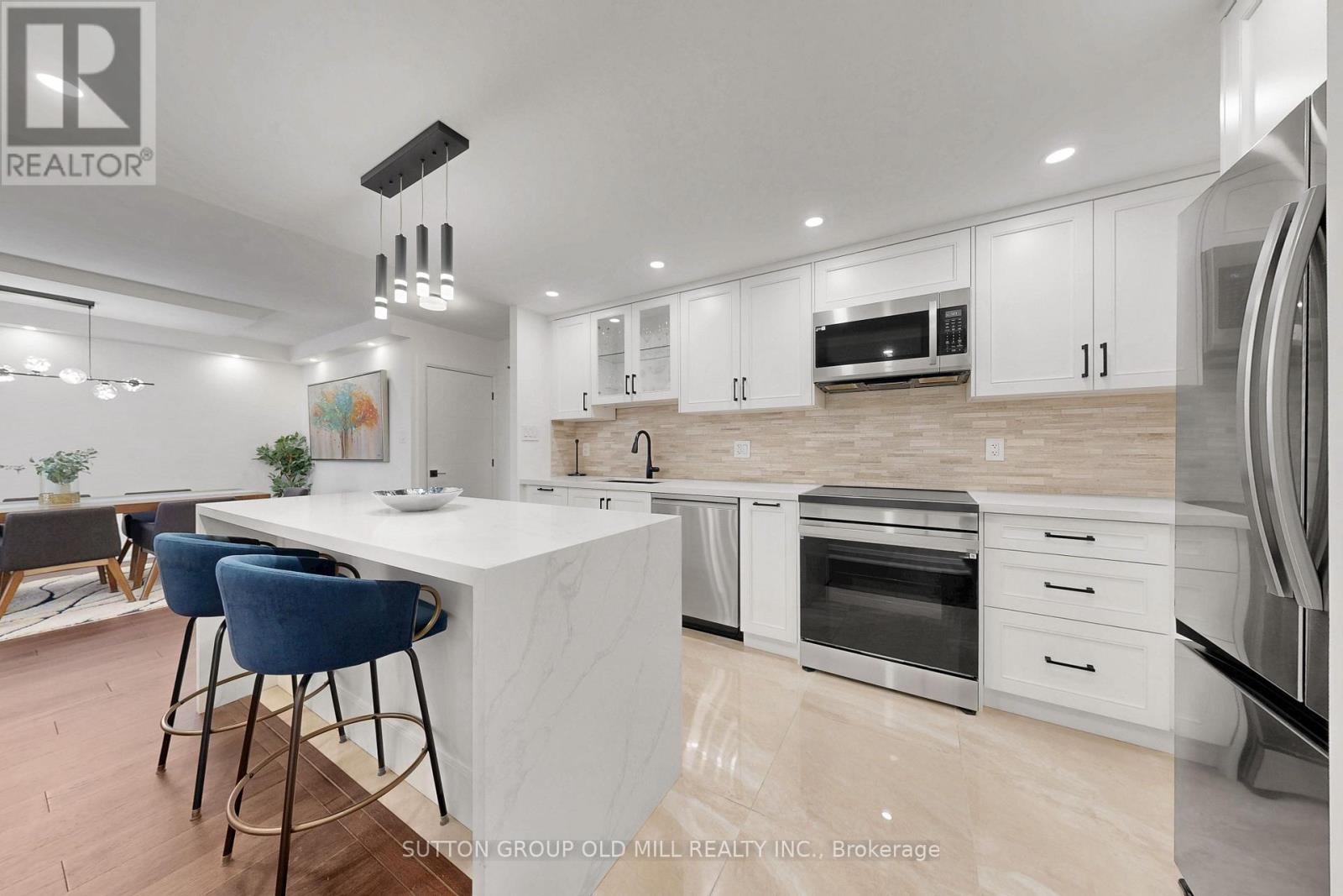 708 - 820 Burnhamthorpe Road, Toronto, Ontario  M9C 4W2 - Photo 22 - W12930658