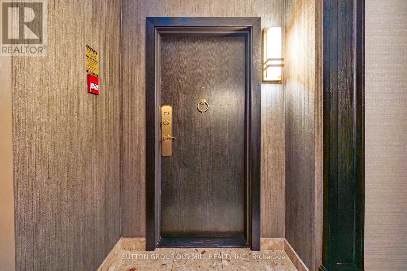 708 - 820 Burnhamthorpe Road, Toronto, Ontario  M9C 4W2 - Photo 4 - W12930658