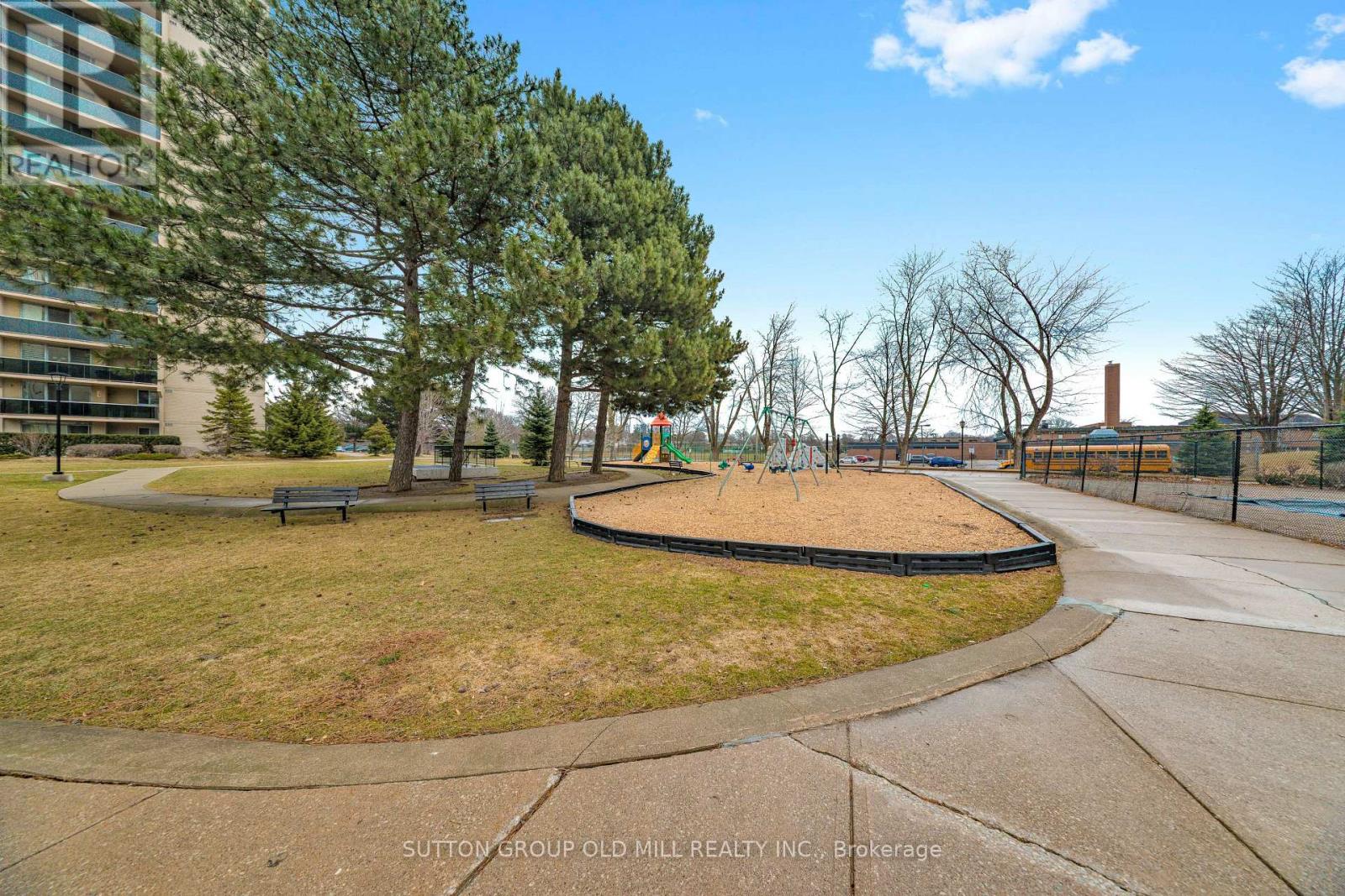 708 - 820 Burnhamthorpe Road, Toronto, Ontario  M9C 4W2 - Photo 47 - W12930658